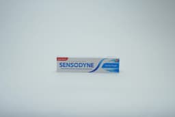 Sensodyne Extra Fresh Toothpaste 50 ml - image 2