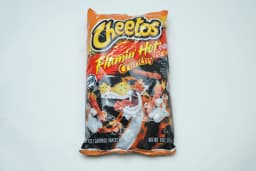 Cheetos Flamin Hot Cheese 226.8 g - image 2