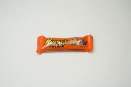 Hershey's Reese's Nutbar 47 g - image 1