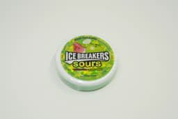 Hershey's Ice Breaker Watermelon Sours 42 g - image 2