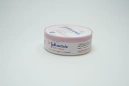 Johnson Moist Soft Cream 200 ml - image 1