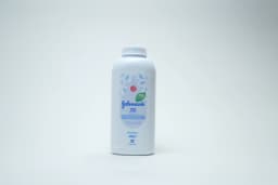 Johnsons Baby Powder 400 g - image 2
