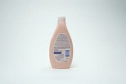 Johnsons Vita-Rich Pampering Body Wash 400 ml - image 2