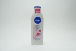 Nivea Whitening Body Lotion 250 ml - image 1