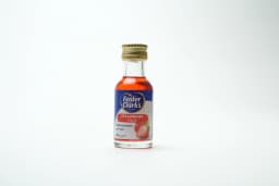 Foster Clarks Strawberry Essence 28 g - image 1