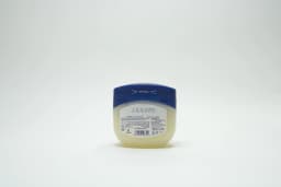 Vaseline Petroleum Jelly Aloe Fresh 240 Ml 250 ml - image 1