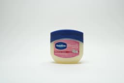 Vaseline Petroleum Jelly Baby 480 ml - image 2