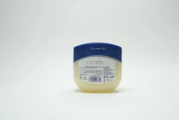 Vaseline Petroleum Jelly Baby 480 ml - image 1