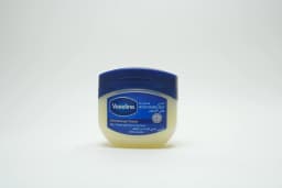Vaseline Petroleum Jelly 450 ml - image 1