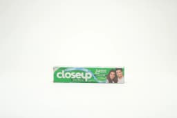 Close Up Toothpaste Menthol 50 ml - image 2