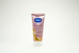 Vaseline Lotion Smooth Radiance 200 ml - image 1