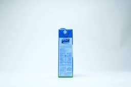 Almarai Uht Full Fat Milk 1 Litres - image 1