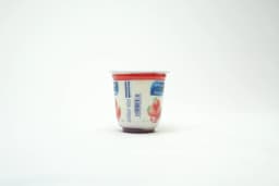 Almarai Vetal Layered Strawberry Yoghurt 140 g - image 1