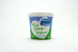 Almarai Full Fat Sour Yoghurt 1 kg - image 1