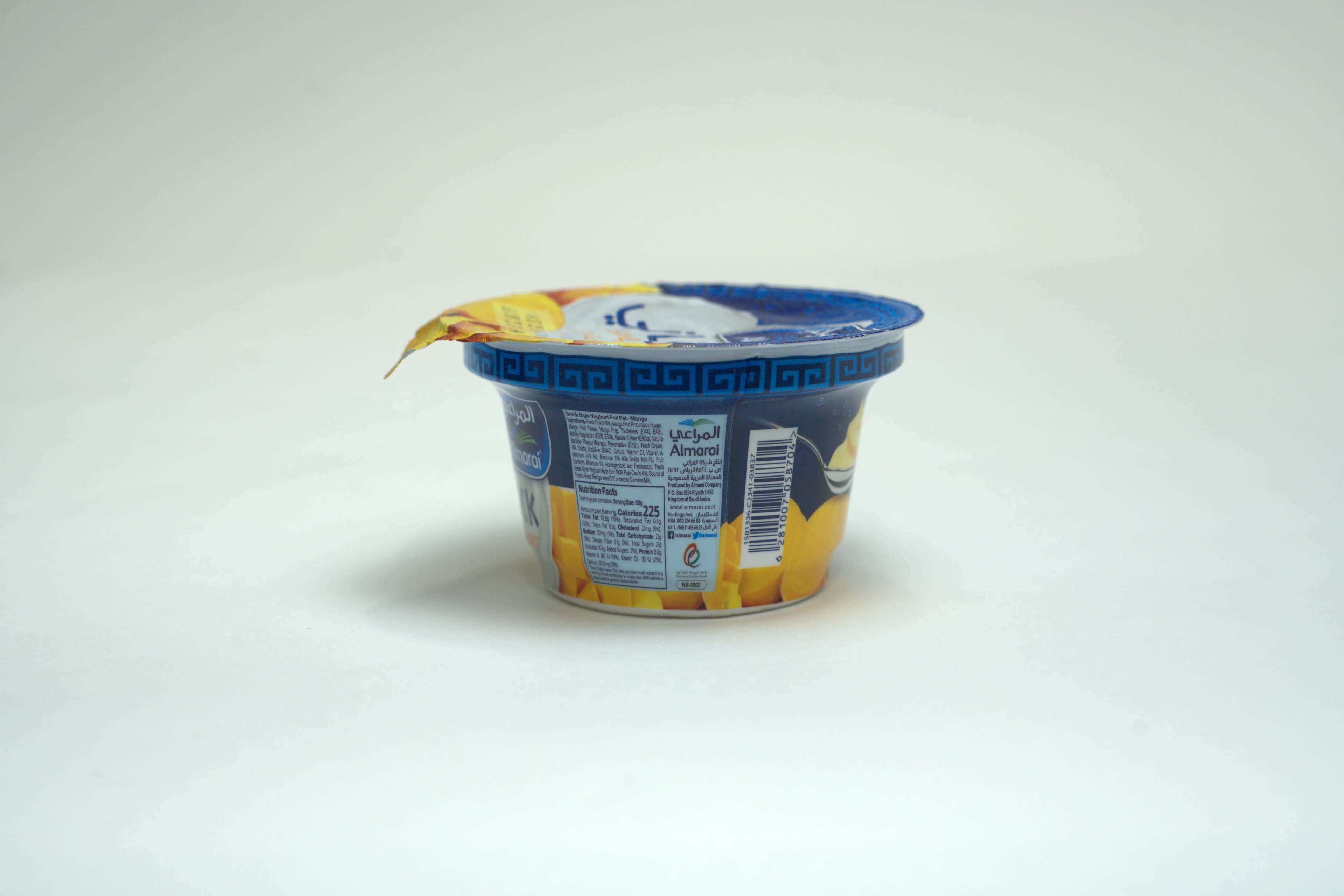 Almarai Greek Yoghurt Mango 150 g