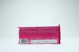 Tiffany Strawberry Wafer 153 g - image 1