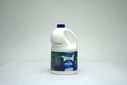 Al Rawabi Full Cream Milk 2 Litres - image 2