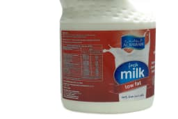 Al Rawabi Low Fat Milk 2 Litres - image 3