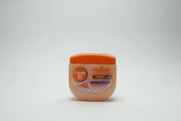 Creme 21 Intensive Petroleum Jelly 300 ml - image 1
