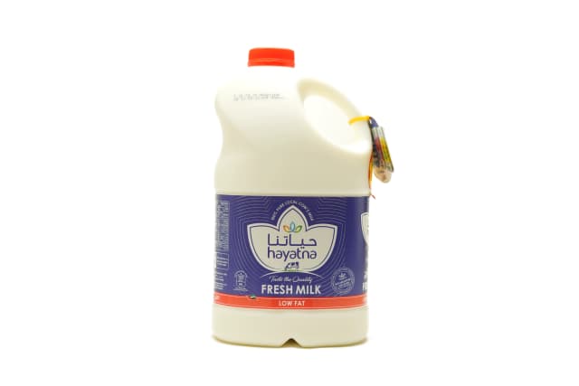 Hayatna Fresh Milk Low Fat 2 Litres