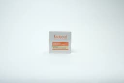 Fade Out Pure Glow Whitening Day Cream 50 ml - image 1