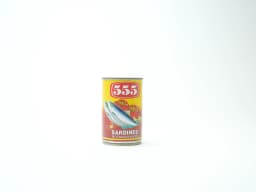 555 Sardines In Tomato Sauce Hot Red 155 g - image 1