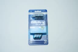 Gillette Blue 3 Cool Disposable Razor 3S 3 pcs - image 2