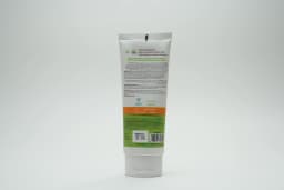 Mamaearth Vitamin-C Face Wash With Turmeric 100 ml - image 2