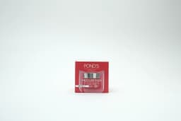 Ponds Age Miracle Day Cream 50 ml - image 1