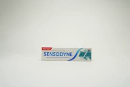 Sensodyne Fluoride Toothpaste 75 ml - image 1