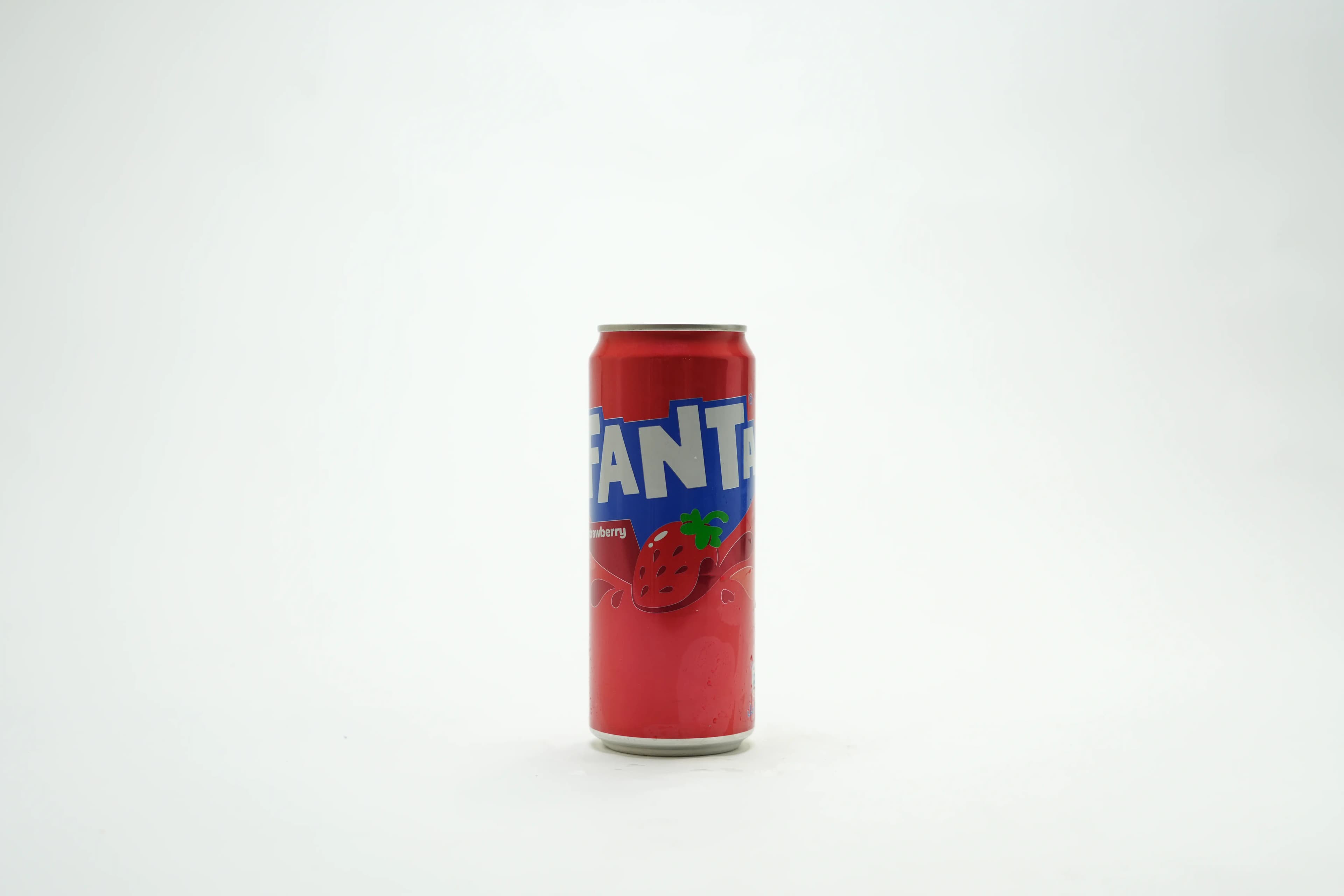 Fanta Strawberry Can 330 ml